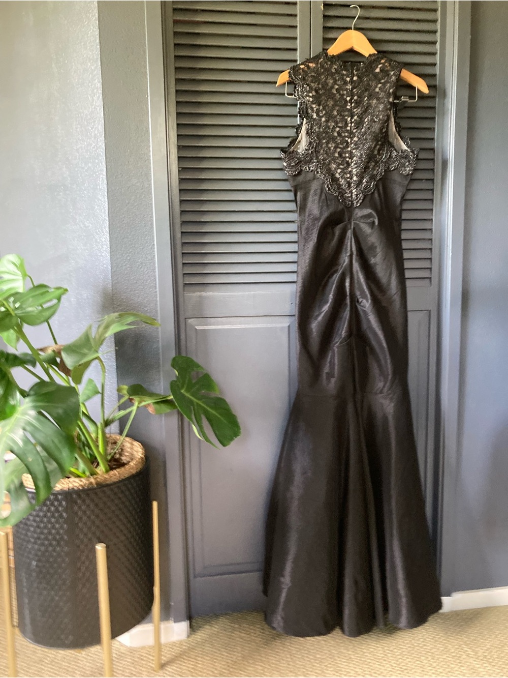 Black Mermaid Gown